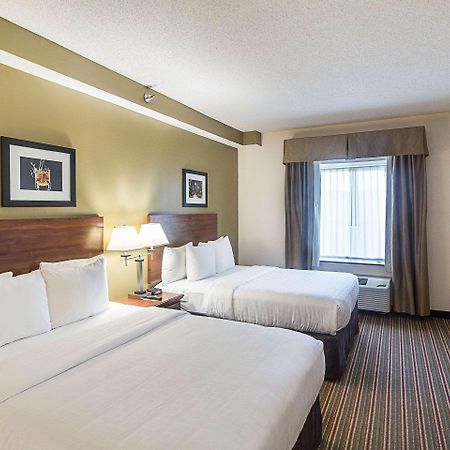 Quality Inn & Suites West Chase Хьюстон Экстерьер фото