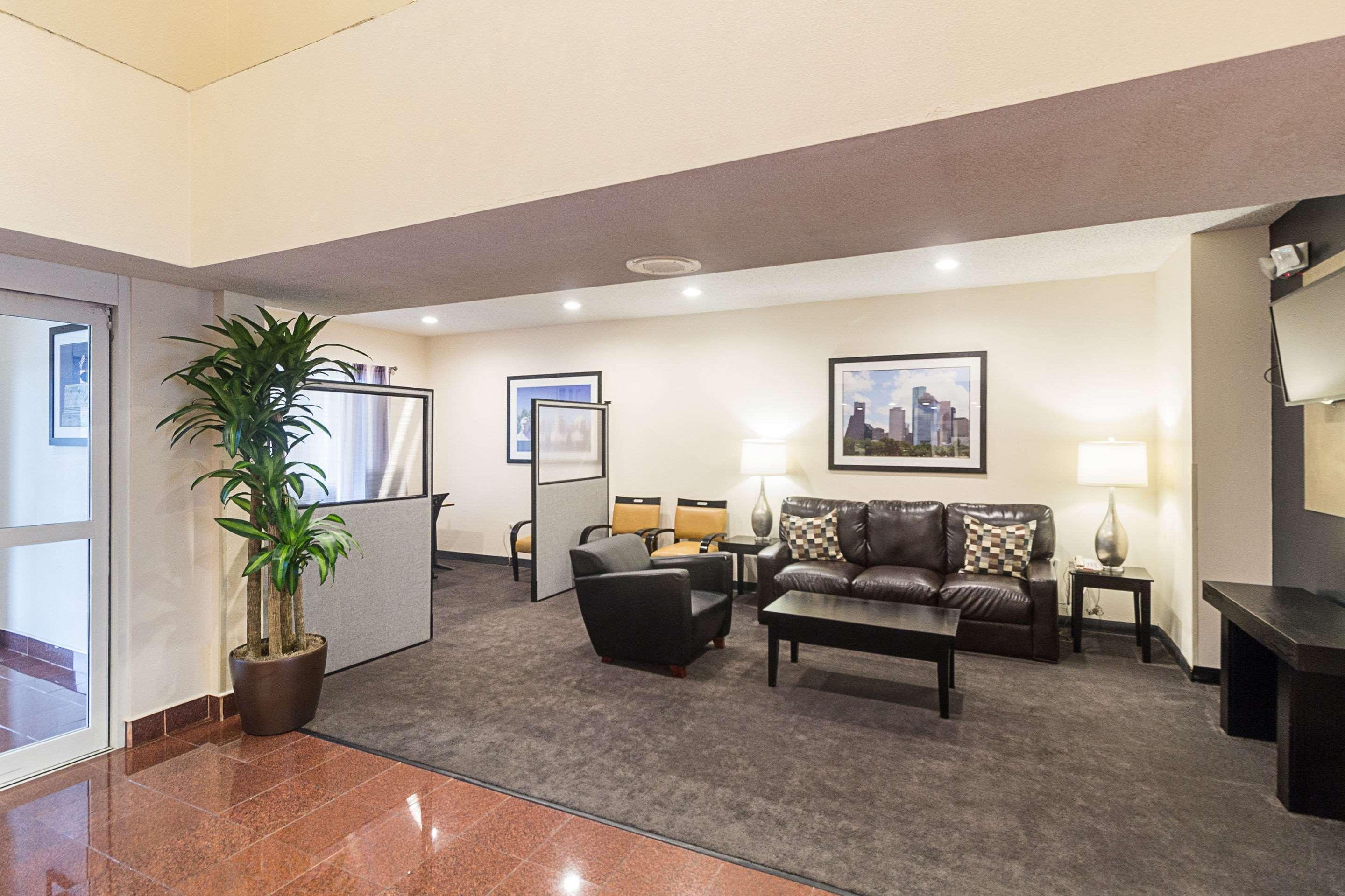 Quality Inn & Suites West Chase Хьюстон Экстерьер фото