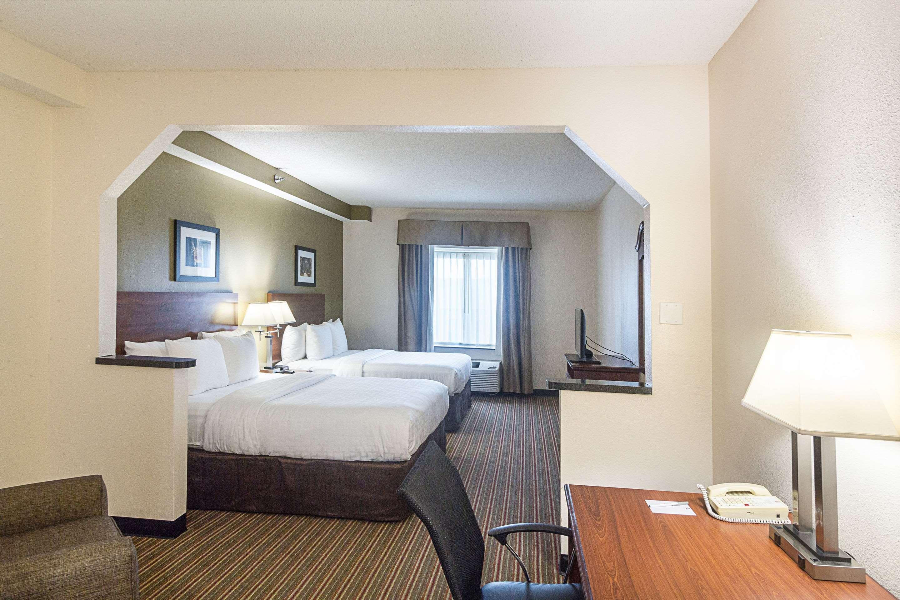 Quality Inn & Suites West Chase Хьюстон Экстерьер фото